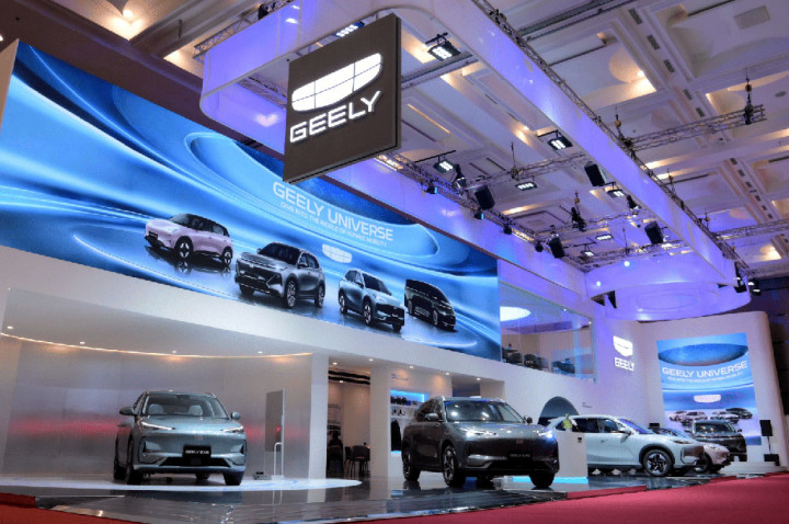 Geely Catat 866 SPK di Partisipasi Perdana GIIAS 2025