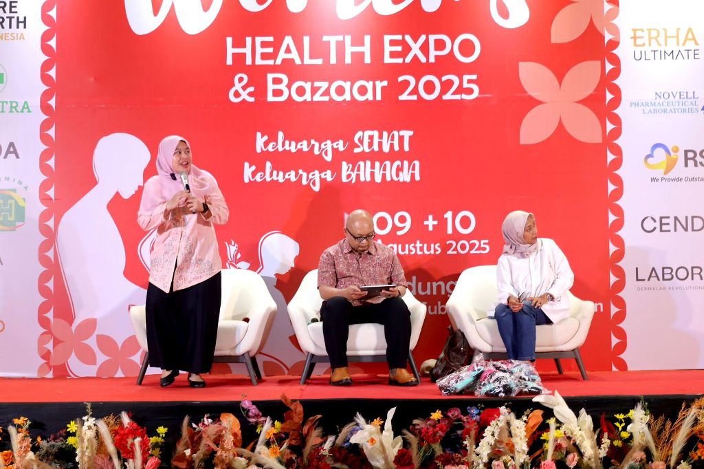 Talk show bersama CegahDBD bertajuk 'Peran Ibu Sebagai Penjaga Keluarga' oleh PT Takeda Innovative Medicines. Dok. Ist