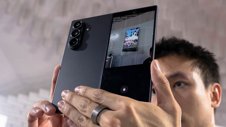 Bebas Khawatir Dari Kerja Hingga Hangout dengan Galaxy Z Fold7