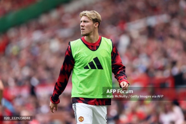 Rasmus Hojlund Dibidik Fulham