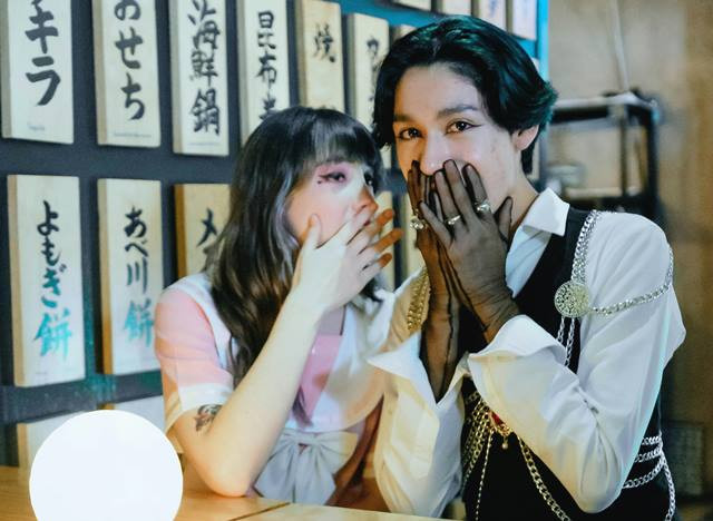 Orang yang Membicarakanmu di Belakang, Selalu Melakukan 3 Hal Ini di Depanmu