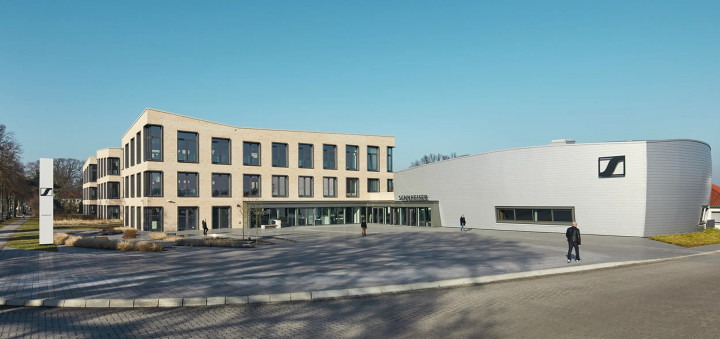 Sennheiser Kokoh di Tengah Gejolak Pasar Audio Profesional