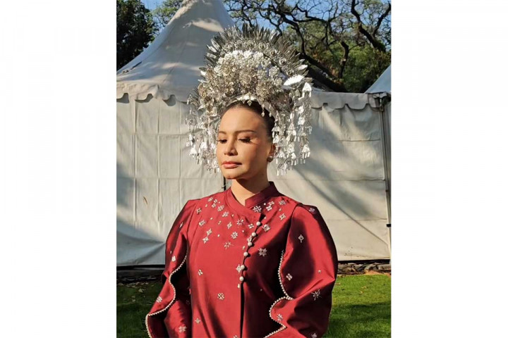 Bikin Merinding! Rossa Nyanyikan 