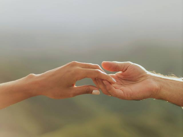 Membantu Anggota Keluarga dan Beri Dukungan pada Orang Tua yang Kehilangan Anak