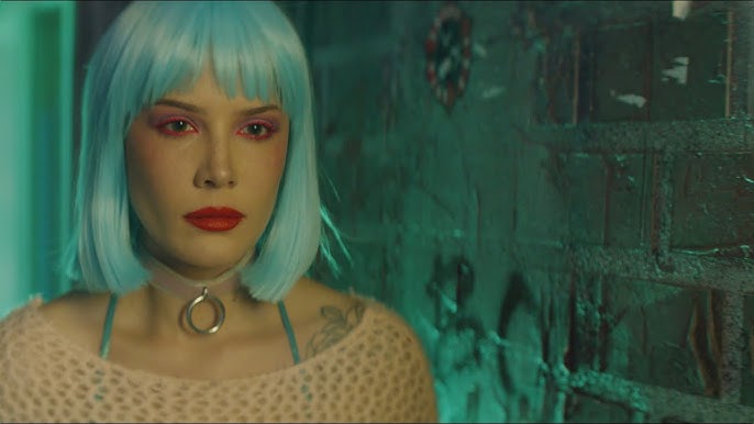 Halsey Bangkitkan Kembali <i>Badlands</i> Setelah 10 Tahun Penantian