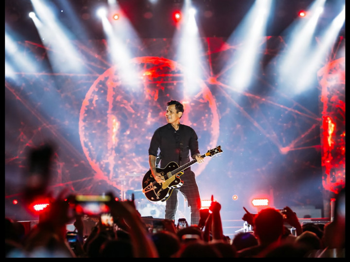 Bobby Kool Lempar Mic saat Konser SID di Bali, Kenapa?