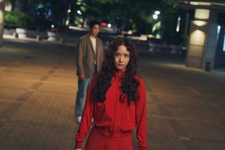 YoonA Nekat Terjun ke Sungai Han Demi Film Pretty Crazy