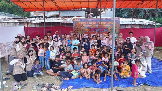 Rumah Cita-Cita, Harapan Anak di Pinggir Jakarta Bisa Baca Tulis