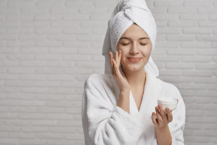 Bye-Bye Kulit Kering! 5 Moisturizer Pilihan dengan Harga Terjangkau