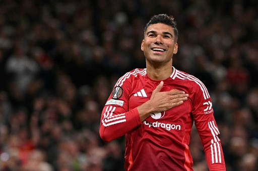 Casemiro Tepis Rumor Tinggalkan MU