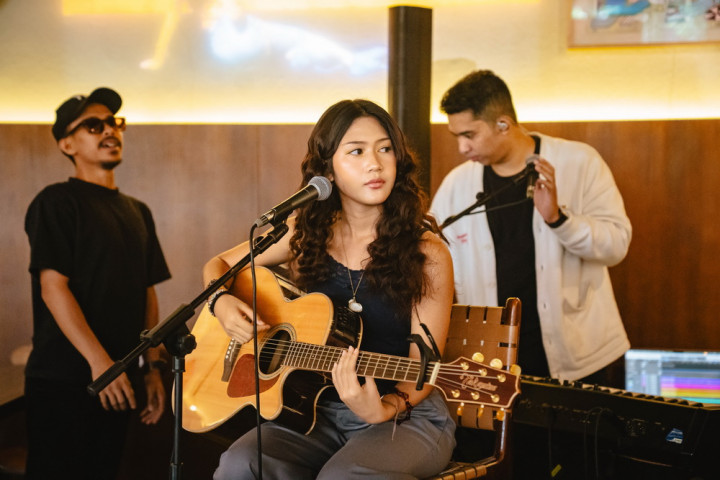 Maisha Kanna Bangga Dibuatkan Lagu oleh Bernadya