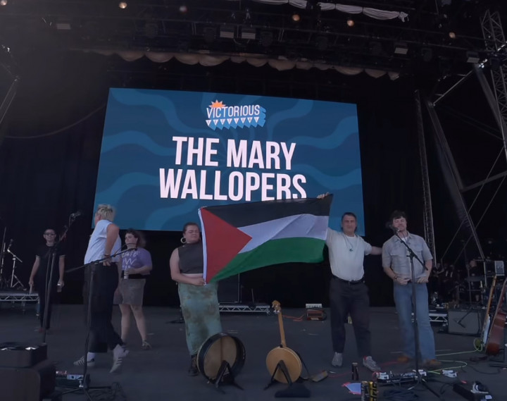 Kibarkan Bendera Palestina, Konser Band Ini Dihentikan Paksa Panitia