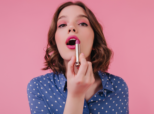 5 Rekomendasi Lipstik Lokal untuk Bibir Kering dan Kisaran Harganya