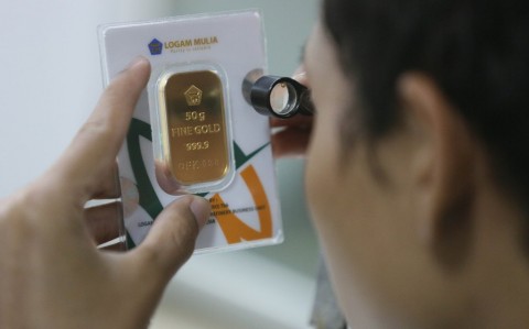 Kilau Emas Antam Memudar Rp4000/Gram