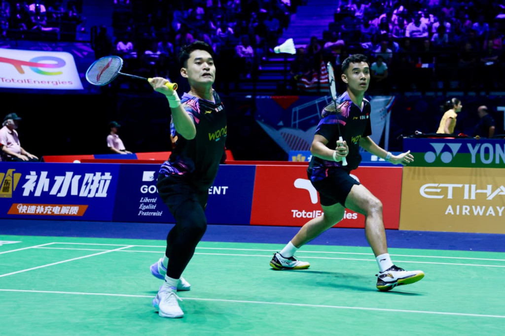 Aksi Leo Rolly Carnando/Bagas Maulana di Kejuaraan Dunia Bulu Tangkis 2025 (dok. PBSI)