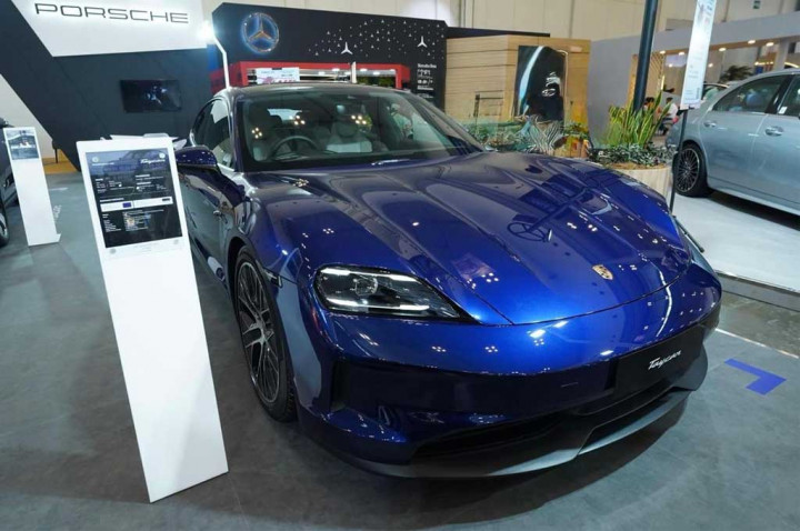 5 Mobil Mewah yang Berhasil Curi Perhatian di BCA Expo 2025