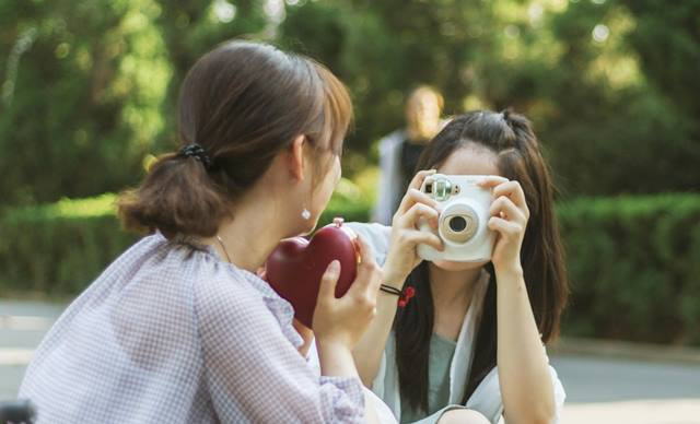   Sebuah penelitian kecil menunjukkan bahwa gadis yang mengalami pubertas lebih awal cenderung merasa lebih cemas. (Foto: Ilustrasi/Dok. Unsplash.com)