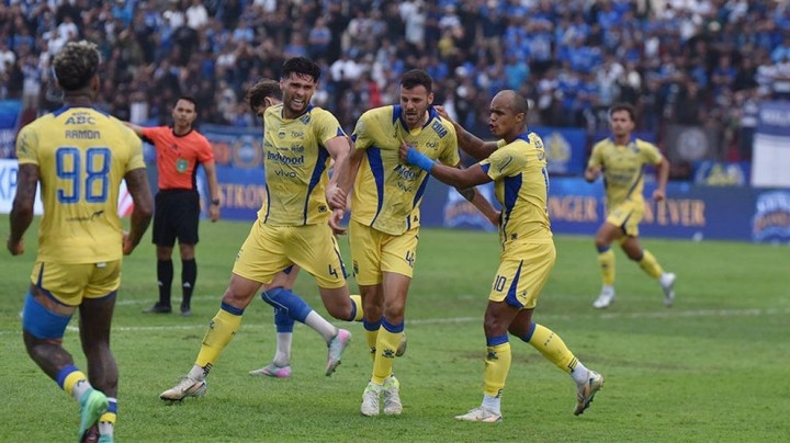 Matricardi jadi Bek Tangguh Pemecah Kebuntuan Persib