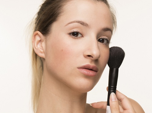 Top Berita Gaya: Tren Watercolor Blush hingga Campak Lebih Menular daripada Covid-19