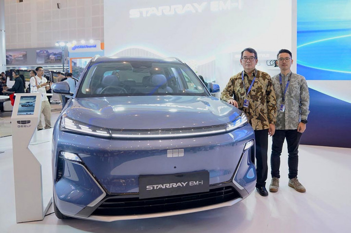 Di GIIAS Surabaya 2025, Geely Buka Pre-Book Starray EM-i