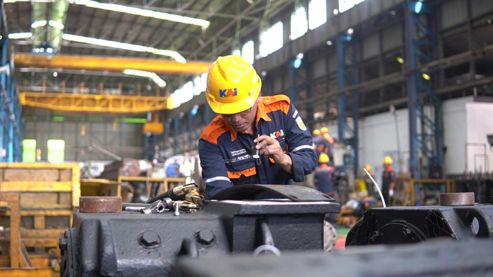 KAI Buka Lowongan 2025 untuk Lulusan SMA hingga S1, Catat Syaratnya!