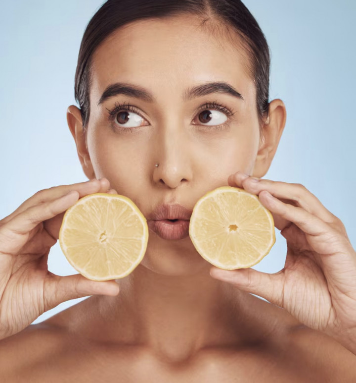 4 Bahan Alami Efektif Mencerahkan Bibir Gelap