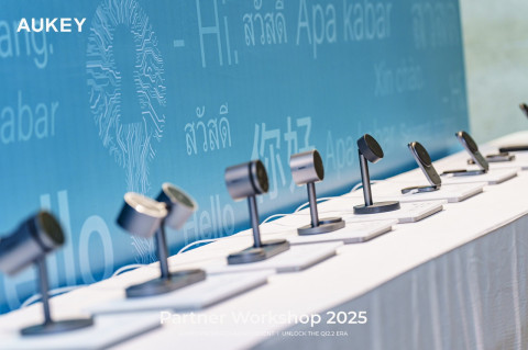 Aukey MagFusion Qi2.2 Series, Era Wireless Charging 25W