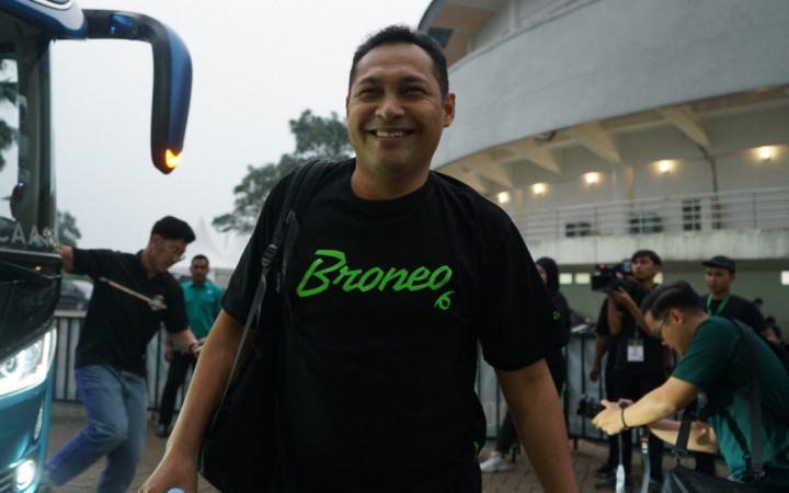 Borneo Hornbills Pecat Pelatih Ismael Tan