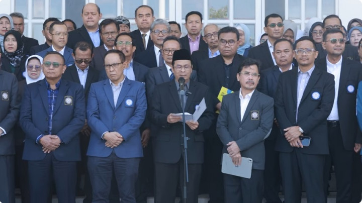 Unair Serukan Sampaikan Aspirasi Tanpa Kekerasan dan Waspada Provokasi