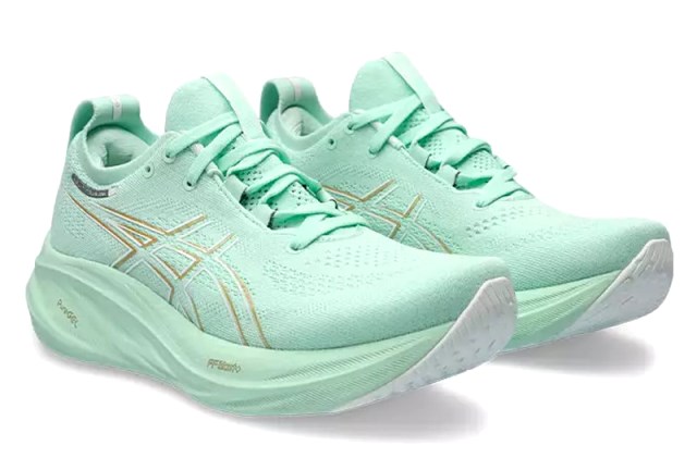 4 Rekomendasi Sepatu Lari Wanita yang Ringan