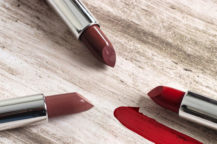 Pilihan Warna Lipstik Berdasarkan Zodiak