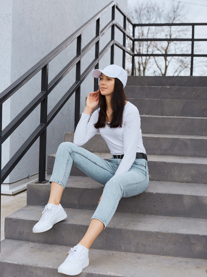 4 Rekomendasi Sneakers Affordable yang Bikin Tetap On Style Seharian