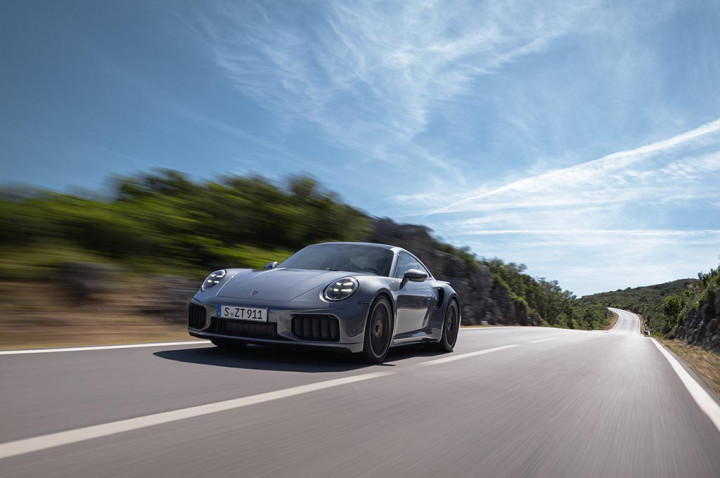 Porsche 911 Turbo S Terbaru, Tenaganya Sampai 711 PS