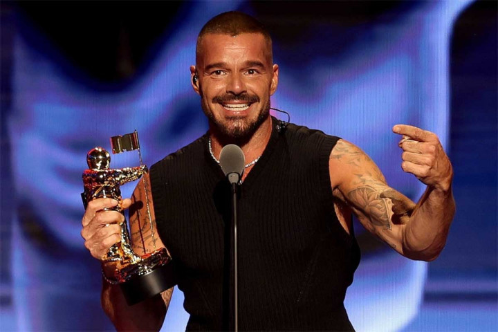 Ricky Martin Raih Penghargaan “Latin Icon” Perdana di MTV VMA 2025