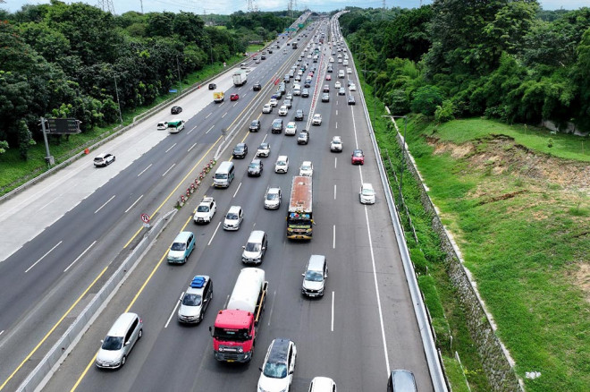Jalan Tol Jakarta-Cikampek. Jasa Marga