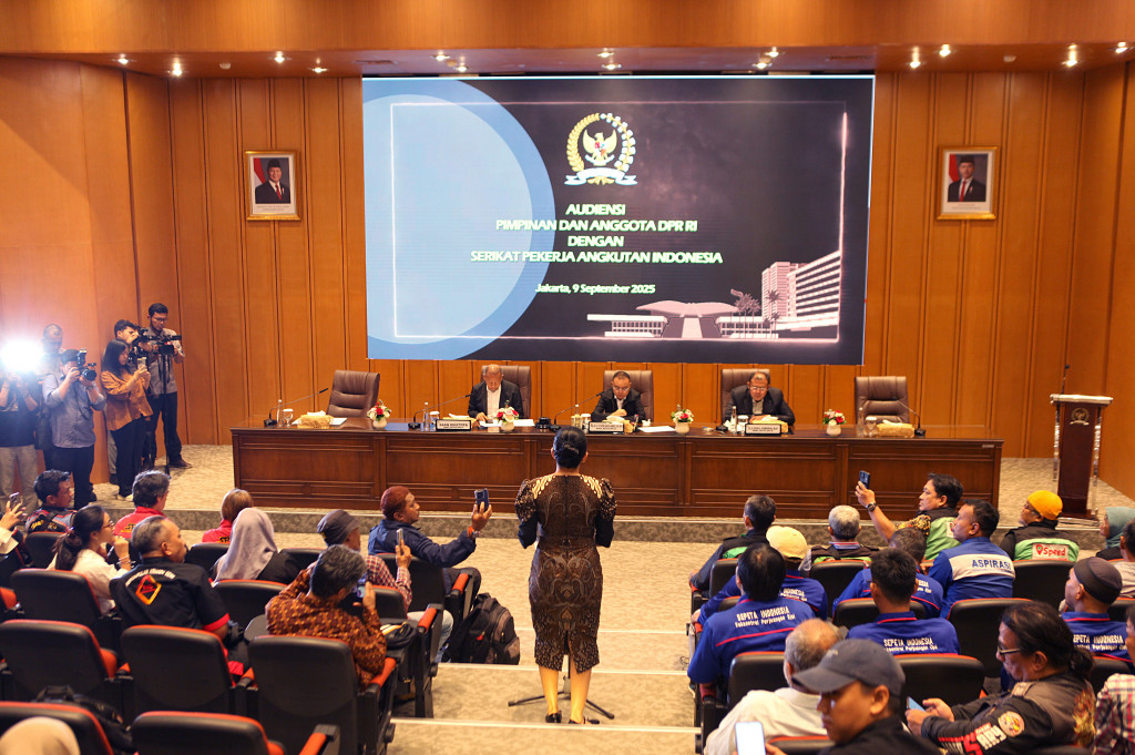 Serikat Ojol Ngadu ke DPR Desak Presiden Teken Perpres Perlindungan Kerja