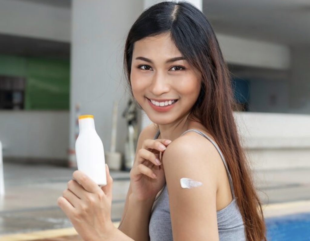 Salah satu bahan yang populer dan efektif untuk sunscreen adalah tranexamic acid. Ilustrasi Freepik