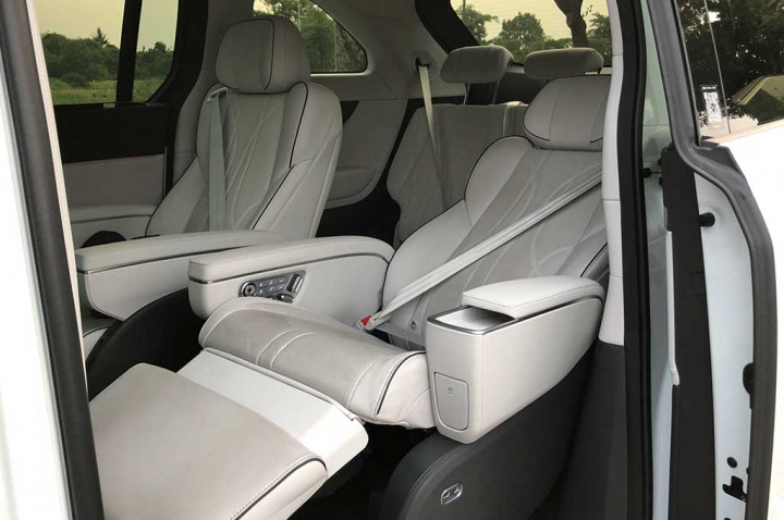 Lounge Mewah ala Xpeng X9 Pro, Bikin Anda jadi Sultan