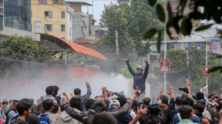 Ricuh Protes Larangan Media Sosial, Banyak Warga Nepal Tewas