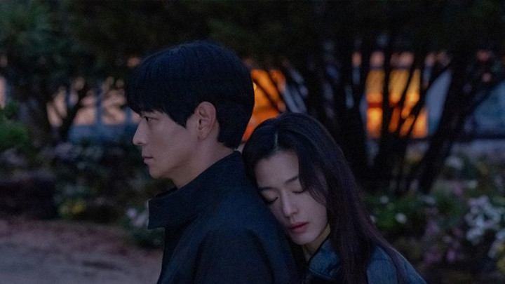 5 Rekomendasi Drama Korea Dibintangi Jun Ji-hyun, Terbaru Tempest