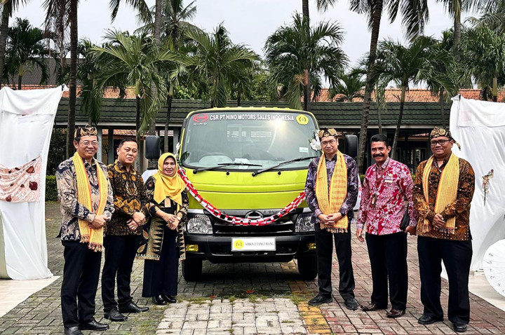 Tidak Cuma Mobil & Motor, Siswa SMK Juga Didorong 'Melek' Teknologi Truk