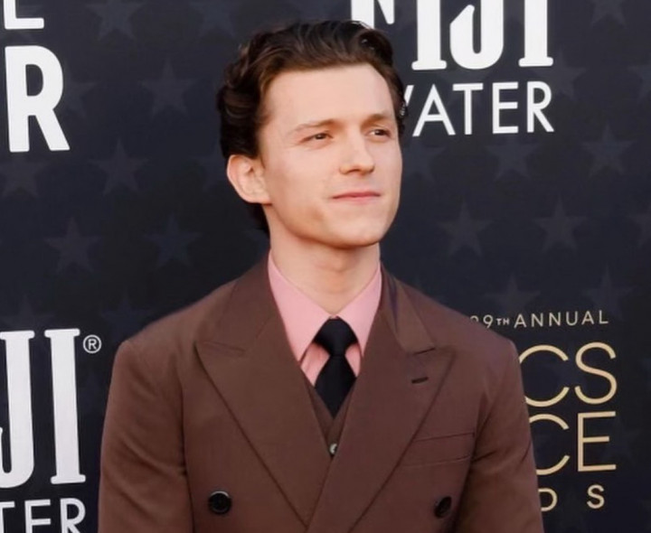 Tom Holland Ganti Kostum Spider-Man Setiap Dua Minggu, Ini Alasannya