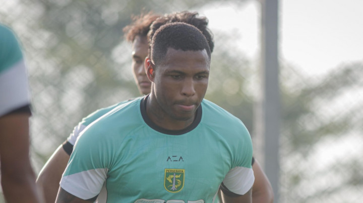 Pelatih Persebaya Sebut Diego Mauricio Siap Tampil Lawan Persib