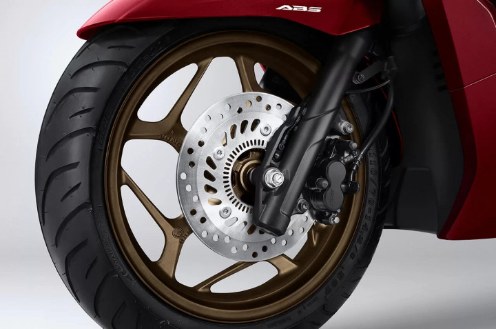 Pentingnya Menjaga Tekanan Ban Motor untuk Keselamatan dan Efisiensi