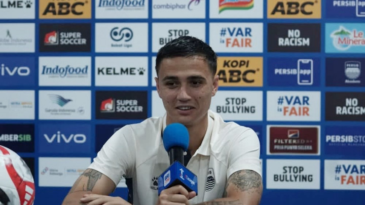 Eliano Reijnders Puas dengan Debutnya di Persib