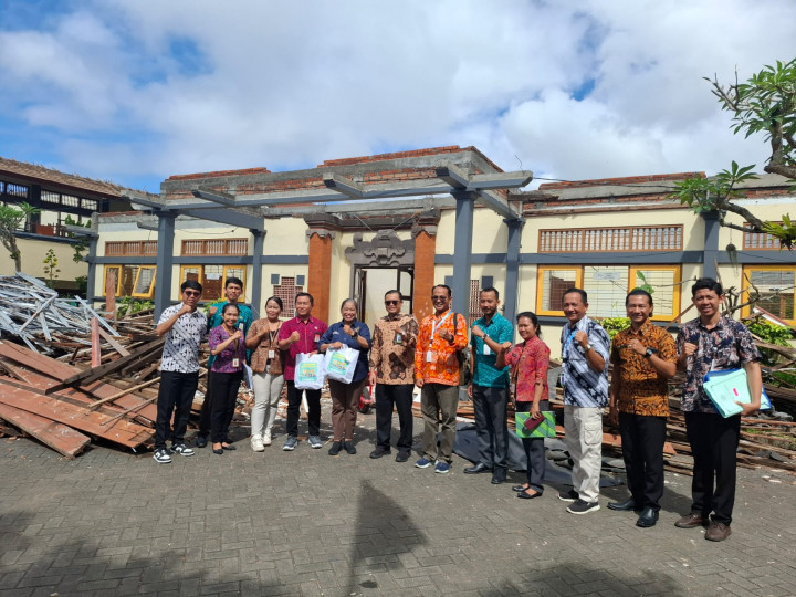 Beri Bantuan ke Sekolah Terdampak Banjir di Bali, Kemendikdasmen Pastikan Siswa Tetap Belajar