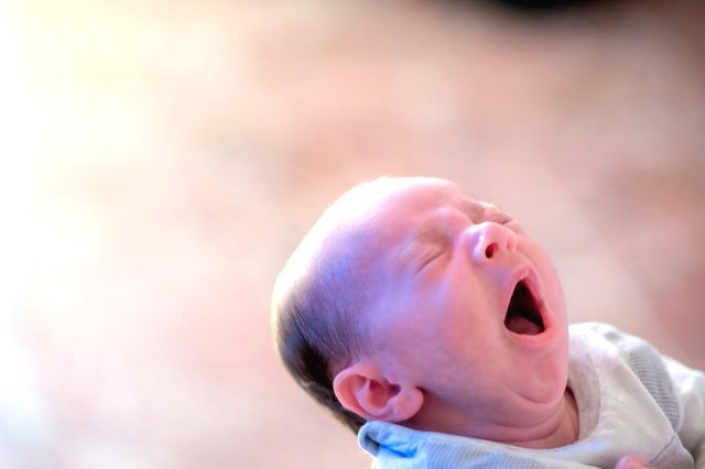 Moms, Jangan Sepelekan Demam pada Bayi dan Anak-anak