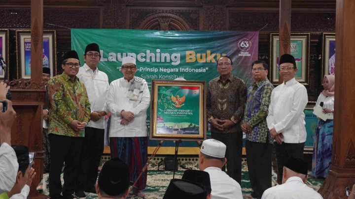 Cahaya di Usia 63: Peluncuran Buku dan Jejak Pemikiran Prof. KH Ali Masykur Musa