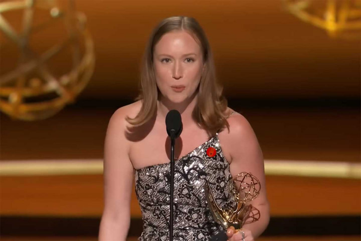 Cantik dan Pemberani! Aktris Yahudi Hannah Einbinder Teriakan 