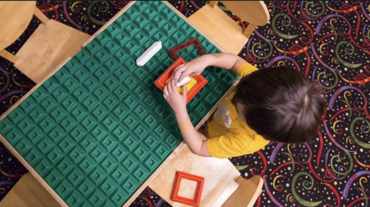 Kenali Ciri Autisme pada Bayi Usia 4–12 Bulan Agar Dapat Ditangani Lebih Cepat